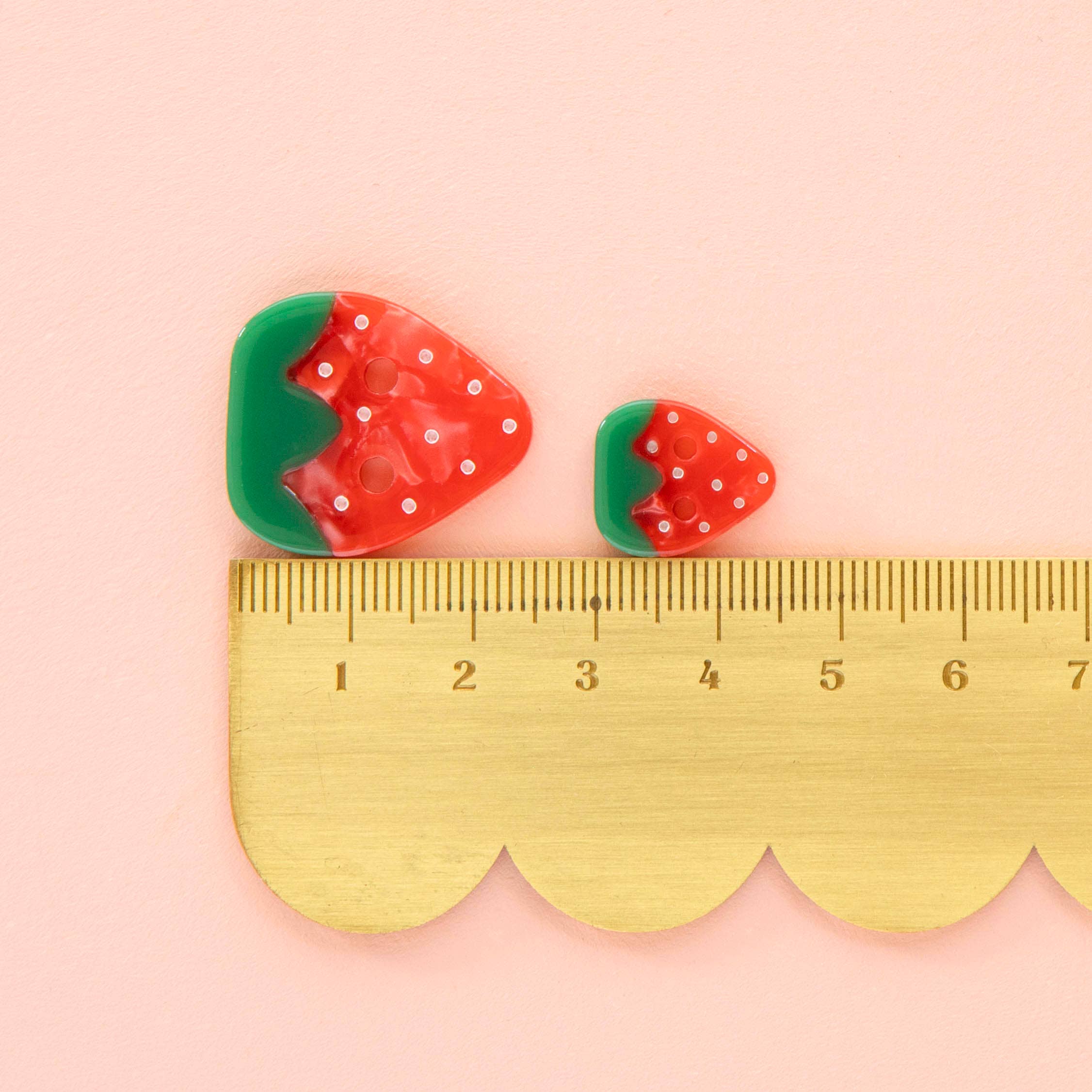 Sarah Hearts Small Strawberry Buttons - 5/8"