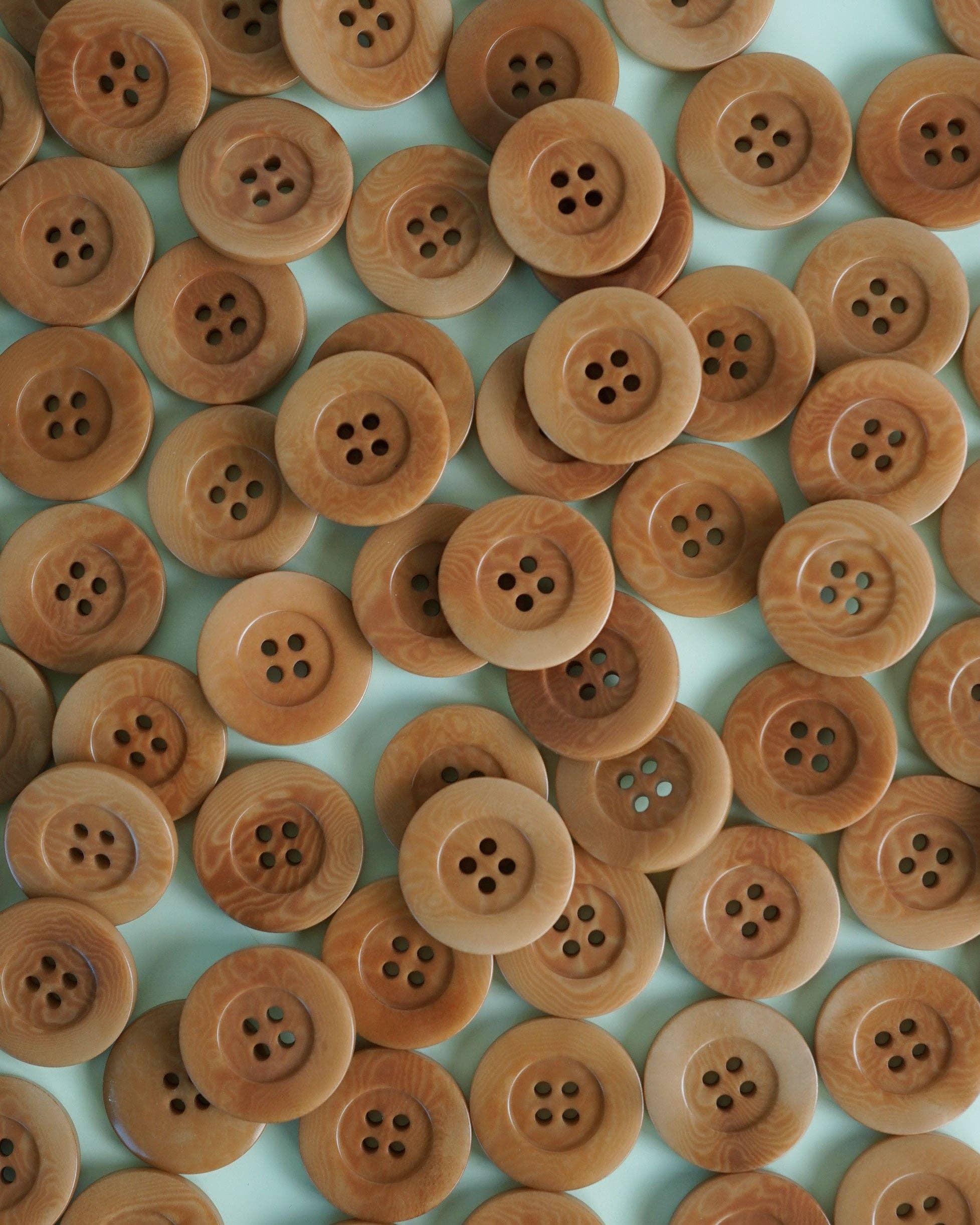 Caramel Corozo Nut Buttons - 1"