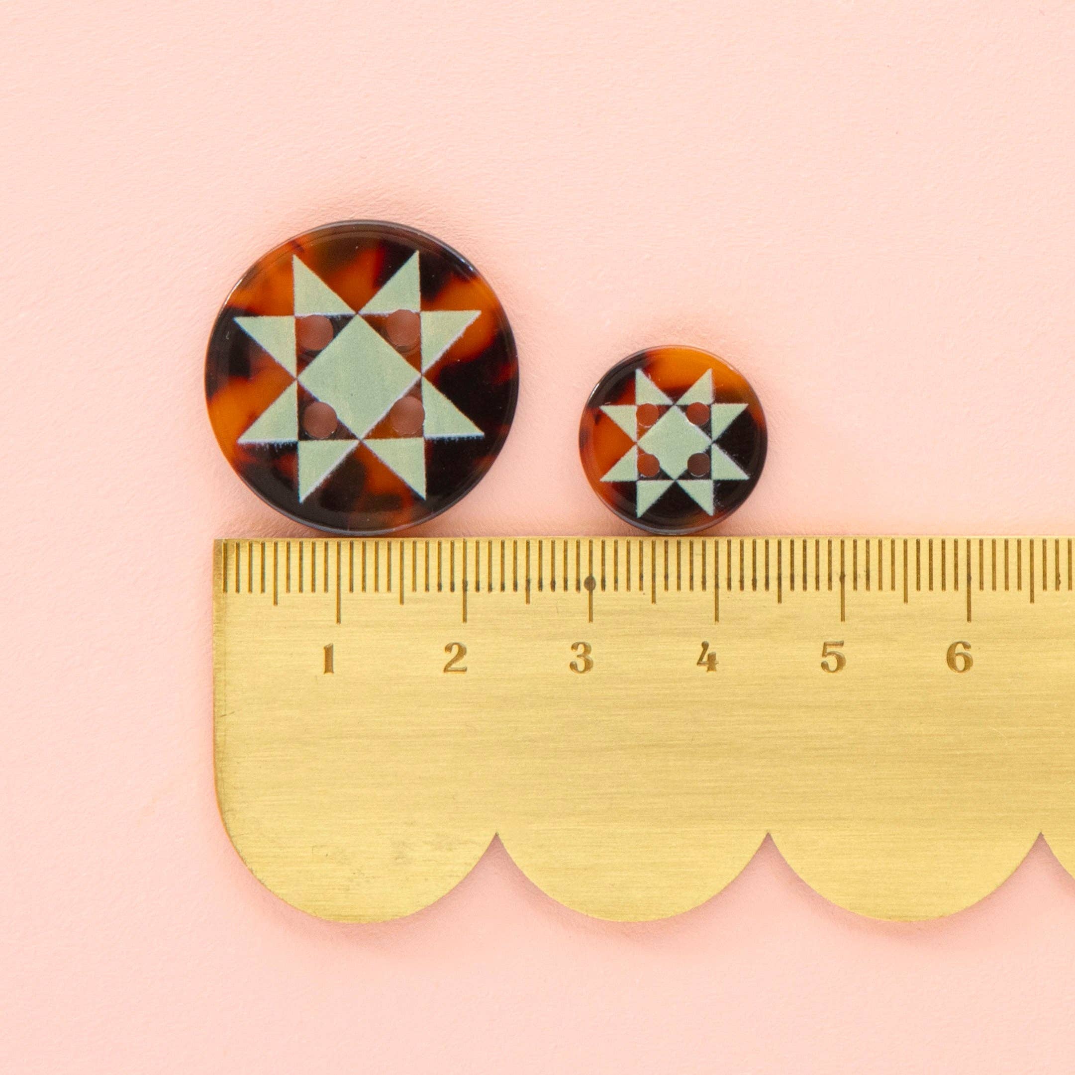 Sarah Hearts Small Quilt Star Buttons - 5/8"