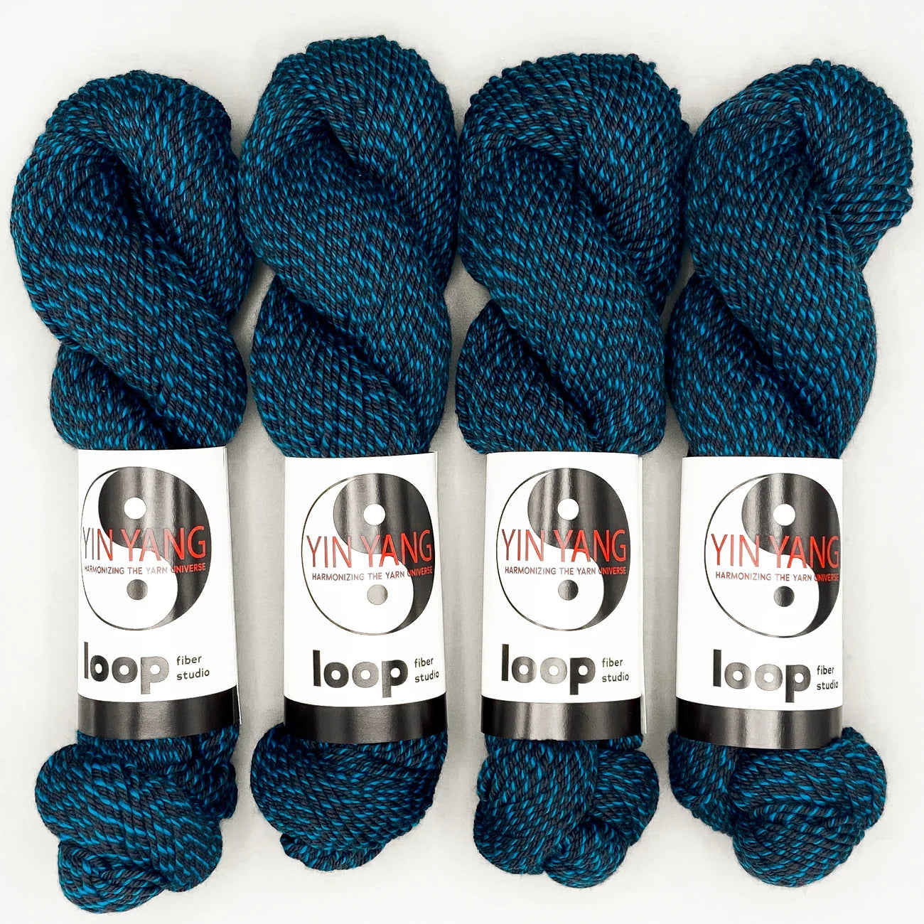 Loop Fiber Yin Yang Worsted
