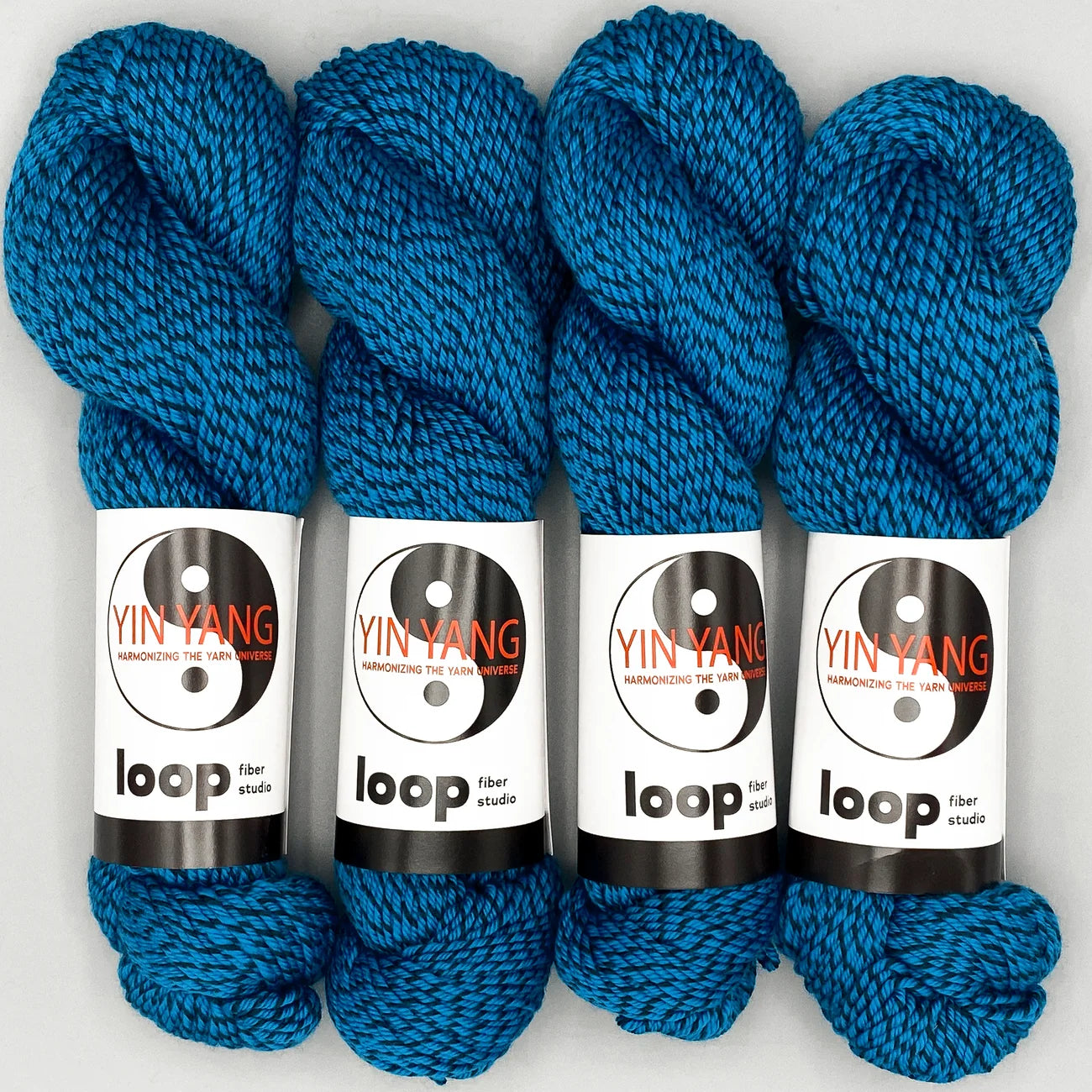 Loop Fiber Yin Yang Worsted