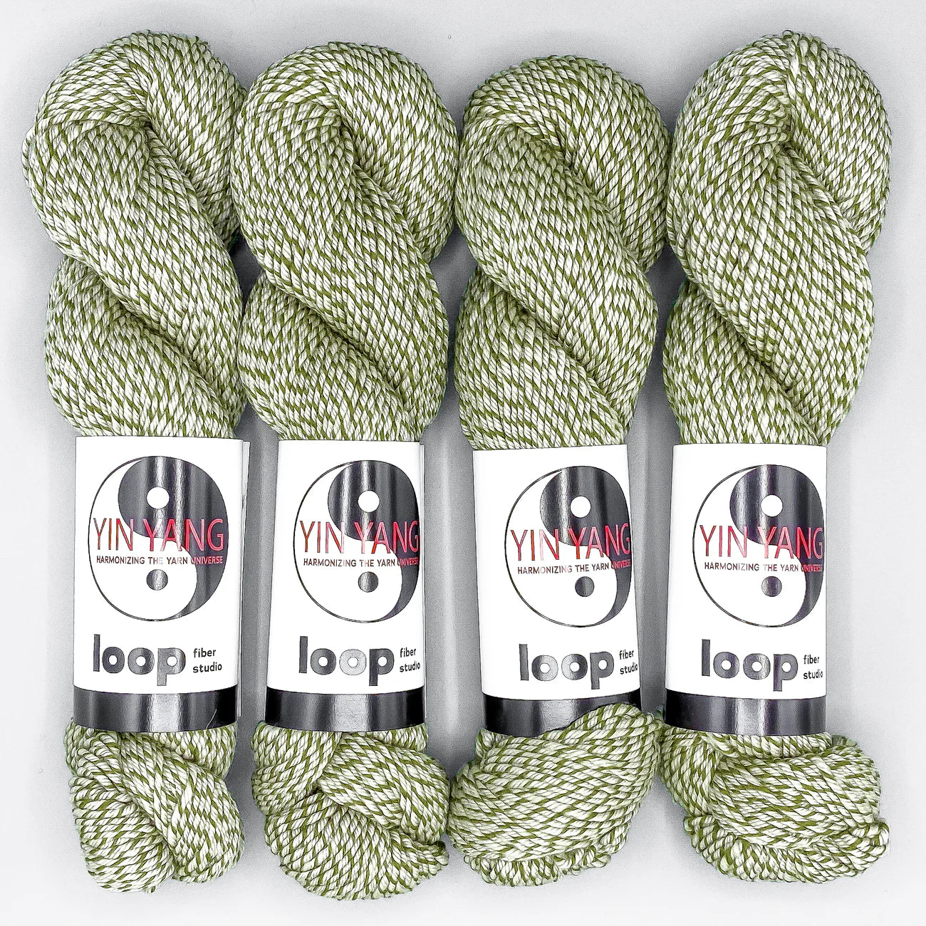 Loop Fiber Yin Yang Worsted
